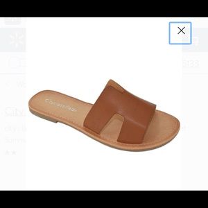 NWT CityClassified women’s sandal tan size 8